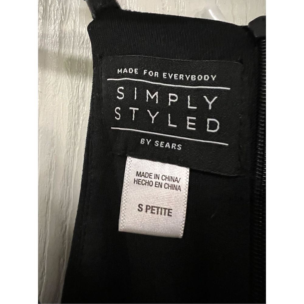 Simply Styled Jumpsuit  - Picture 3 of 4